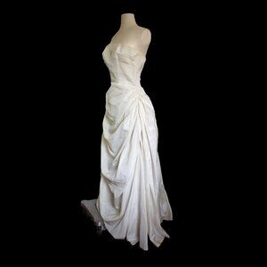 Late 1940s / Early 1950s Vintage Fred Perlberg Ivory Wedding Dress